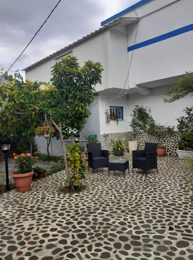 Guest House Krishen Përmet Exteriér fotografie