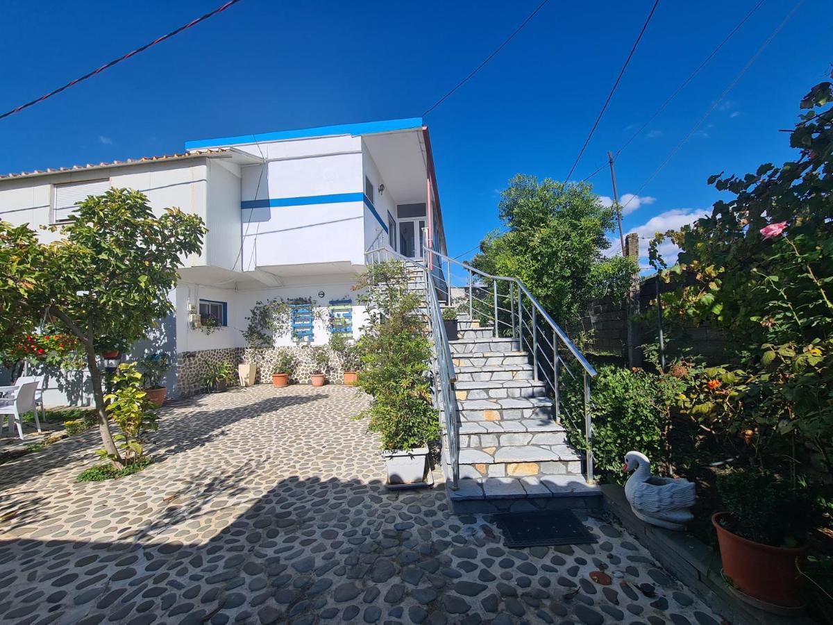 Guest House Krishen Përmet Exteriér fotografie